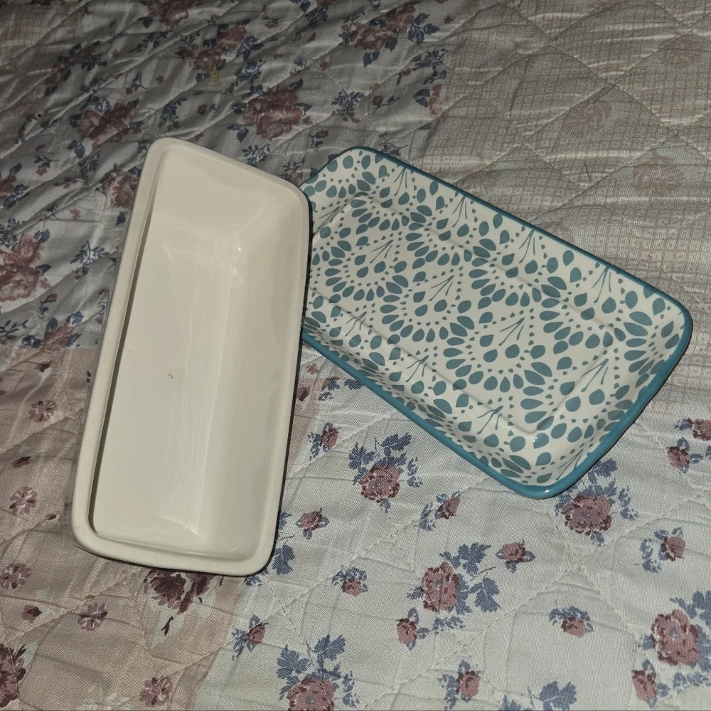 The Pioneer Woman Vintage Floral Butter Makes Everything Better Butter Dish